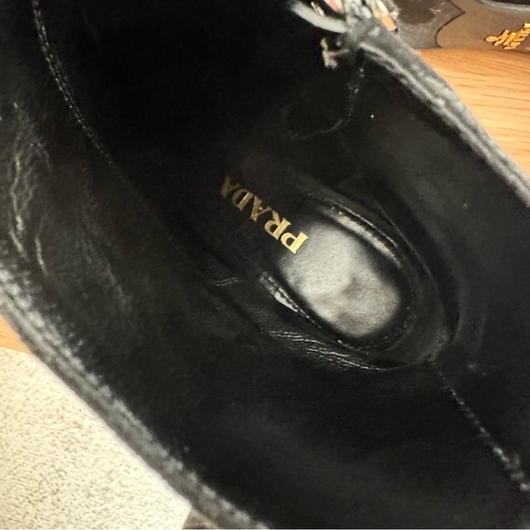 Prada suede boots size6. Authentic - Picture 8 of 9